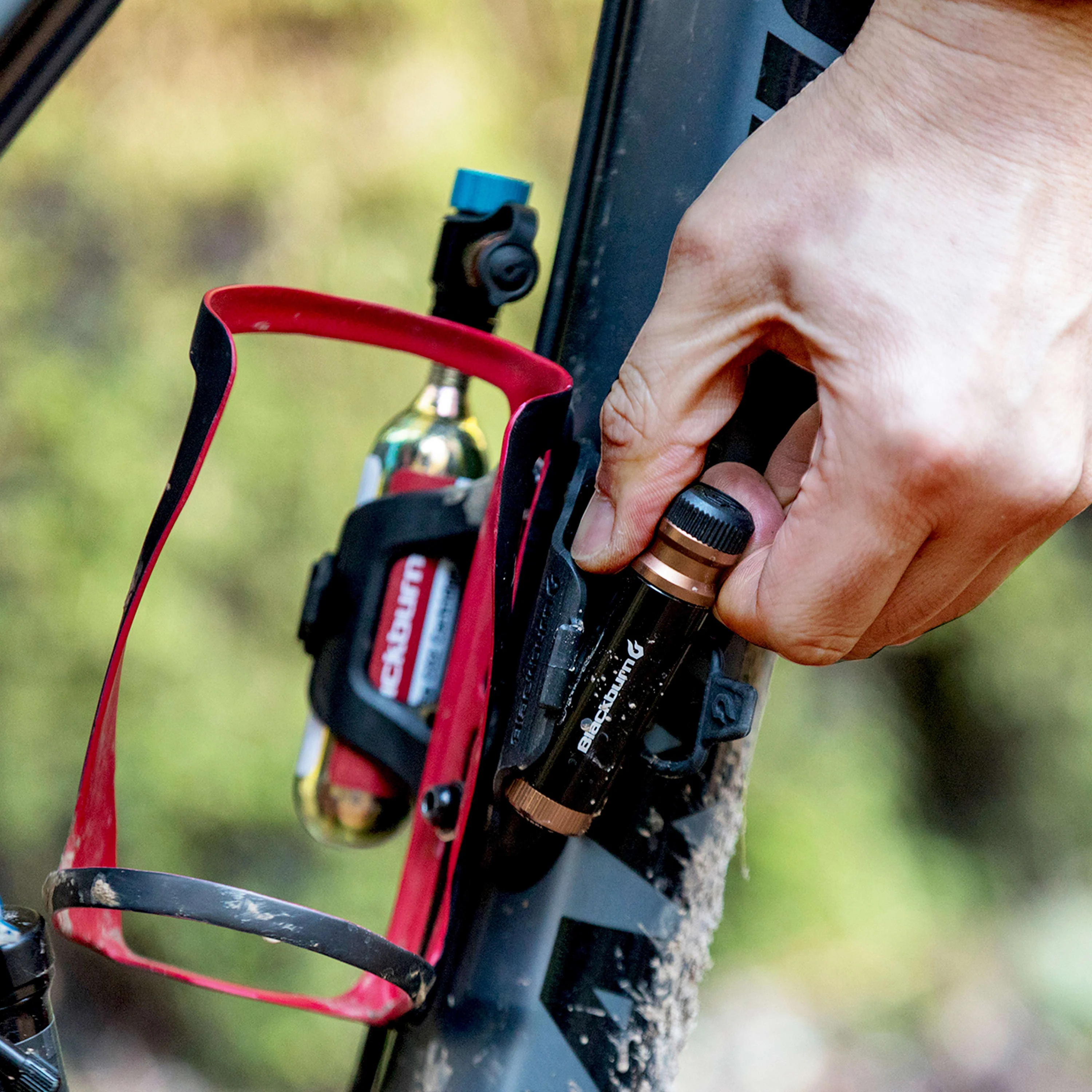 Blackburn Pro Plugger And CO2 Kit - Image 13